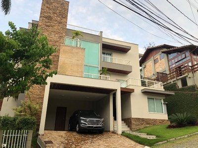 Casa em Pendotiba, Niterói/RJ de 386m² 4 quartos à venda por R$ 1.749.000,00