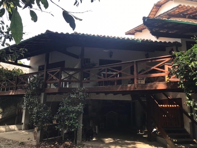 Casa em Pendotiba, Niterói/RJ de 500m² 3 quartos à venda por R$ 989.000,00