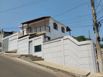 Casa em Perocão, Guarapari/ES de 230m² 5 quartos à venda por R$ 424.000,00