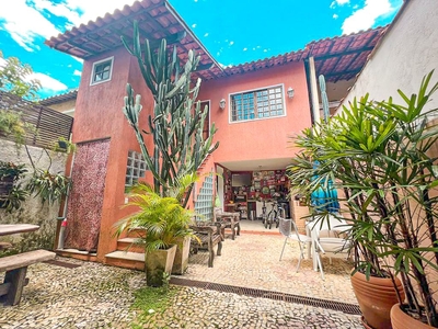 Casa em Piratininga, Niterói/RJ de 120m² 3 quartos à venda por R$ 739.000,00