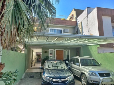 Casa em Piratininga, Niterói/RJ de 223m² 4 quartos à venda por R$ 989.000,00