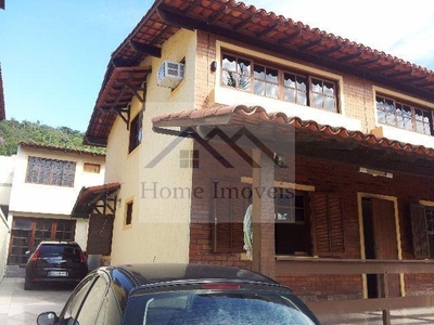 Casa em Piratininga, Niterói/RJ de 280m² 4 quartos à venda por R$ 789.000,00