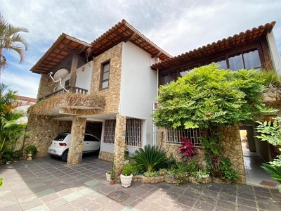 Casa em Piratininga, Niterói/RJ de 415m² 4 quartos à venda por R$ 1.199.000,00