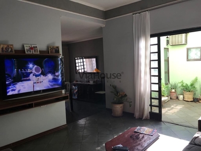 Casa em Planalto Verde, Ribeirão Preto/SP de 200m² 4 quartos à venda por R$ 349.000,00