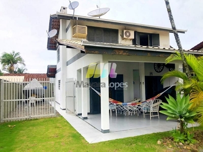 Casa em Praia Do Itaguaçu, São Francisco Do Sul/SC de 201m² 3 quartos à venda por R$ 699.000,00