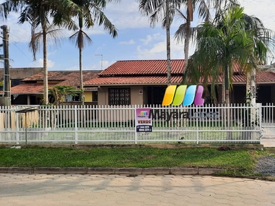 Casa em Praia Do Ubatuba, São Francisco Do Sul/SC de 182m² 5 quartos à venda por R$ 394.000,00