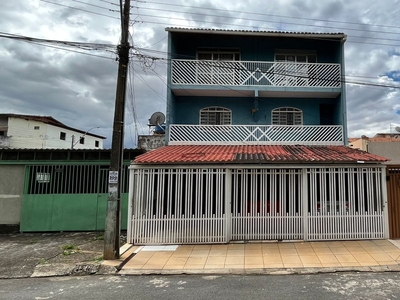 Casa em Riacho Fundo II, Brasília/DF de 160m² 2 quartos à venda por R$ 699.000,00