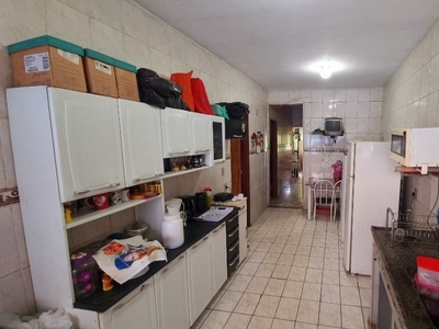 Casa em Rocha, São Gonçalo/RJ de 324m² 3 quartos à venda por R$ 599.000,00