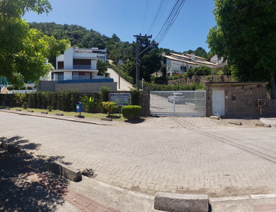 Casa em Sambaqui, Florianópolis/SC de 635m² 5 quartos à venda por R$ 4.999.000,00