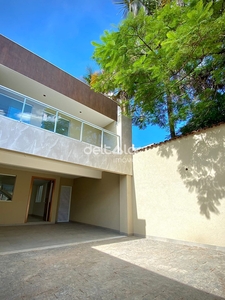 Casa em Santa Amélia, Belo Horizonte/MG de 180m² 4 quartos à venda por R$ 949.000,00