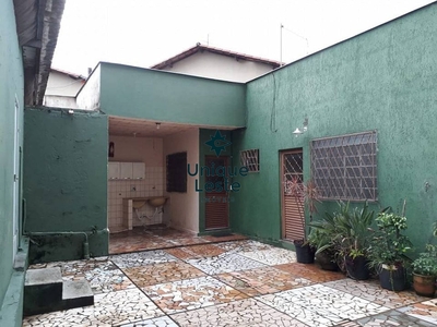 Casa em Santa Cruz, Belo Horizonte/MG de 360m² 3 quartos à venda por R$ 549.000,00