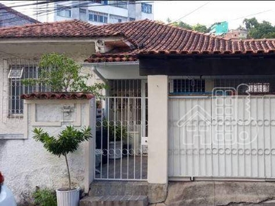 Casa em Santa Rosa, Niterói/RJ de 300m² 2 quartos à venda por R$ 319.000,00