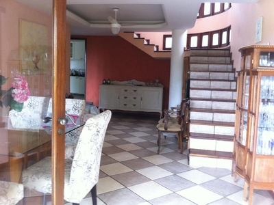 Casa em Sapê, Niterói/RJ de 300m² 4 quartos à venda por R$ 694.000,00