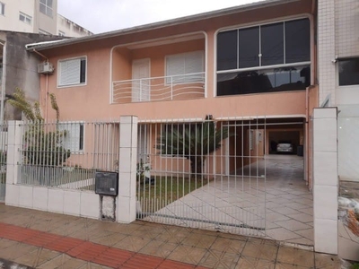 Casa em Serraria, São José/SC de 300m² 5 quartos à venda por R$ 737.000,00