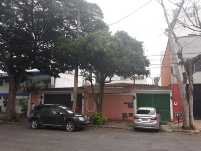 Casa em Setor Aeroporto, Goiânia/GO de 268m² 3 quartos à venda por R$ 879.000,00