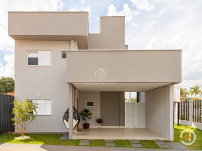 Casa em Sítios Santa Luzia, Aparecida de Goiânia/GO de 131m² 3 quartos à venda por R$ 749.000,00