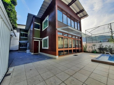 Casa em São Francisco, Niterói/RJ de 200m² 4 quartos à venda por R$ 1.399.000,00