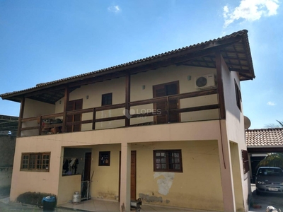 Casa em Trindade, São Gonçalo/RJ de 255m² 5 quartos à venda por R$ 439.000,00