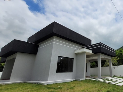 Casa em Ubatiba, Maricá/RJ de 134m² 3 quartos à venda por R$ 499.000,00