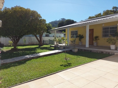 Casa em Várzea das Moças, Niterói/RJ de 350m² 3 quartos à venda por R$ 1.199.000,00