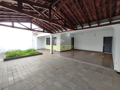 Casa em Vila Aparecida, Franca/SP de 220m² 3 quartos à venda por R$ 579.000,00