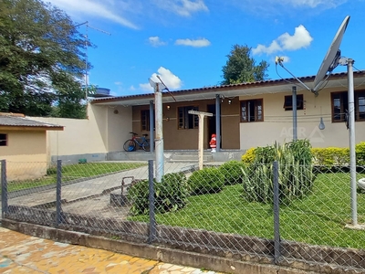 Casa em Vila Ferrari II, Campo Largo/PR de 80m² 2 quartos à venda por R$ 439.000,00