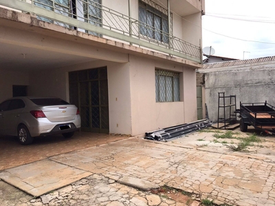Casa em Vila Jaiara, Anápolis/GO de 675m² 5 quartos à venda por R$ 949.000,00