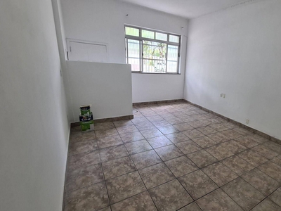 Casa em Vila Matias, Santos/SP de 90m² 2 quartos à venda por R$ 389.000,00