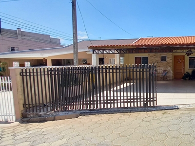 Casa em Vila Otto, Campo Largo/PR de 63m² 2 quartos à venda por R$ 369.000,00 ou para locação R$ 1.500,00/mes