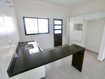 Casa em Vila Petrópolis, Atibaia/SP de 105m² 3 quartos à venda por R$ 974.000,00