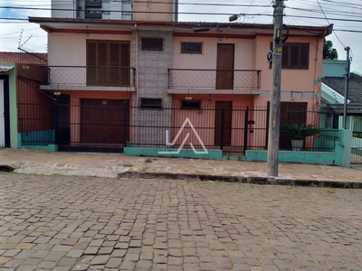 Casa em Vila Rodrigues, Passo Fundo/RS de 182m² 4 quartos à venda por R$ 579.000,00