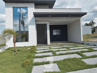 Casa em Vila Rubens, Indaiatuba/SP de 140m² 3 quartos à venda por R$ 926.700,00