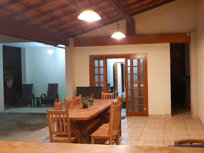 Casa em Village das Flores, Caçapava/SP de 243m² 3 quartos à venda por R$ 379.000,00