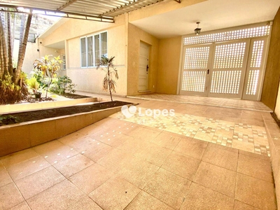 Casa em Vital Brasil, Niterói/RJ de 300m² 5 quartos à venda por R$ 849.000,00