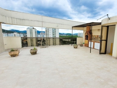 Cobertura em Jacarepaguá, Rio de Janeiro/RJ de 140m² 3 quartos à venda por R$ 699.000,00