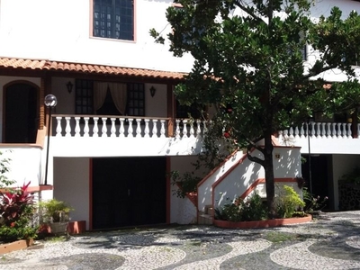 Conjunto em Itapuã, Salvador/BA de 203m² 3 quartos à venda por R$ 649.000,00