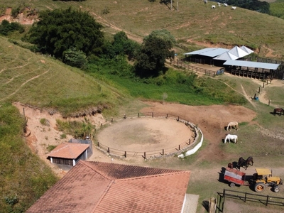 Fazenda em Centro, Nazaré Paulista/SP de 1700m² 7 quartos à venda por R$ 8.799.000,00