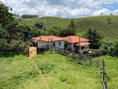 Fazenda em Zona Rural, Desterro De Entre Rios/MG de 10m² à venda por R$ 499.000,00
