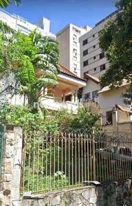 Lote com 4 quartos à venda no bairro Santo Antônio, 420m²
