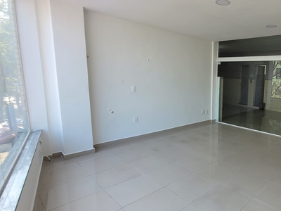 Ponto em Campo Grande, Rio de Janeiro/RJ de 26m² para locação R$ 1.100,00/mes