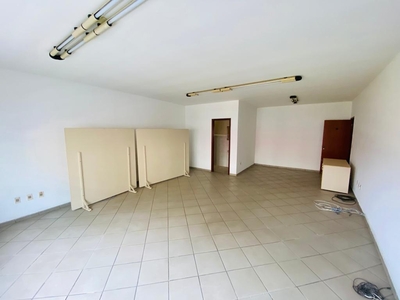 Sala em Centro, Mogi Guaçu/SP de 42m² para locação R$ 650,00/mes