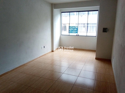 Sala em Centro, Nova Friburgo/RJ de 25m² para locação R$ 1.200,00/mes