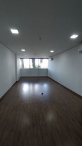 Sala em Gleba Fazenda Palhano, Londrina/PR de 40m² para locação R$ 2.100,00/mes