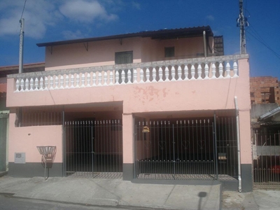Sobrado em Conjunto Residencial Dom Pedro I, São José dos Campos/SP de 220m² 5 quartos à venda por R$ 301.400,00