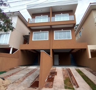 Sobrado em Granja Viana, Cotia/SP de 140m² 3 quartos à venda por R$ 639.000,00