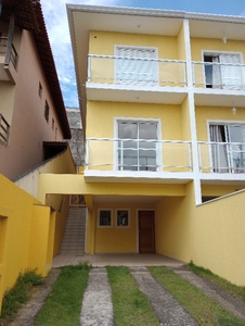Sobrado em Granja Viana, Cotia/SP de 140m² 3 quartos à venda por R$ 649.000,00 ou para locação R$ 3.200,00/mes
