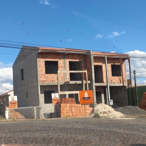 Sobrado em Jardim Carvalho, Ponta Grossa/PR de 102m² 3 quartos à venda por R$ 449.000,00