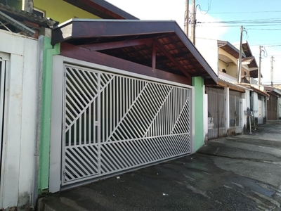 Sobrado em Jardim Cruzeiro do Sul, São José dos Campos/SP de 220m² 4 quartos à venda por R$ 349.000,00