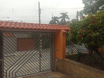Sobrado em Jardim Stetel, Santo André/SP de 315m² 3 quartos à venda por R$ 779.000,00