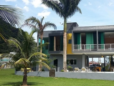 Sobrado em Massaguaçu, Caraguatatuba/SP de 300m² 4 quartos à venda por R$ 1.599.000,00